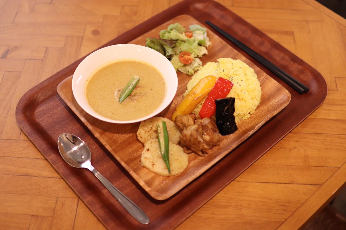 larry_miyazaki's tweet photo. 1/31（木）11:30 OPENです☺️
ココナッツカレー、今日は早めに売り切れぬよう仕込んでおります😸！ https://t.co/mlvscAJ3u1