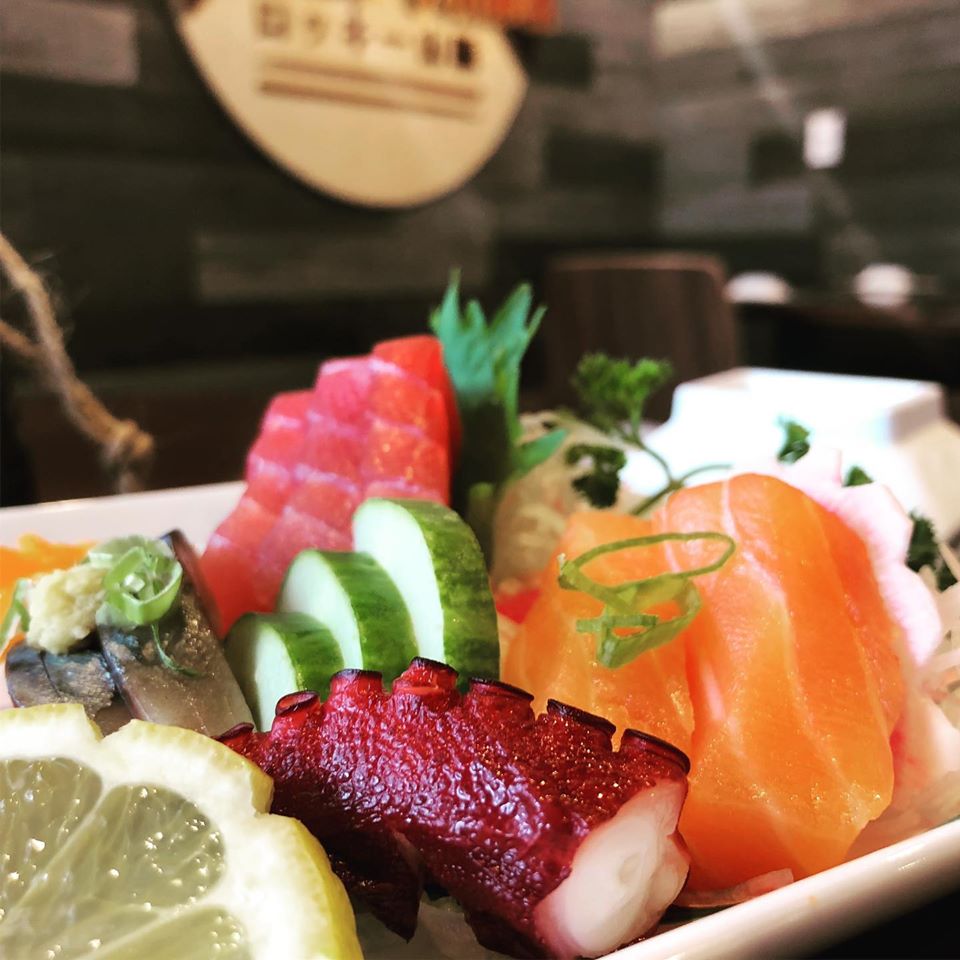 artindenver's tweet image. Did you know #RockyYamaSushi has a Happy Hour menu? Enjoy fresh flavors in a comforting atmosphere at an incredible price Monday to Saturday, 4:30-6 p.m., and Sunday 4:30-9:30 p.m.! Learn more: rockyyamasushi.com/happyhour #ArtDistrictOnSantaFe #DenverEats #Denver