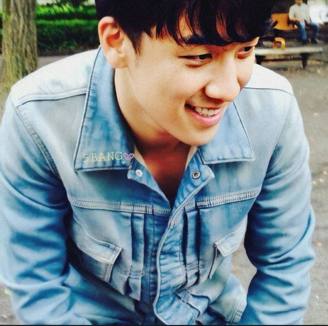 Seungtory1's tweet photo. #StandBySeungri 
He's a very nice man https://t.co/m6574cvCEu