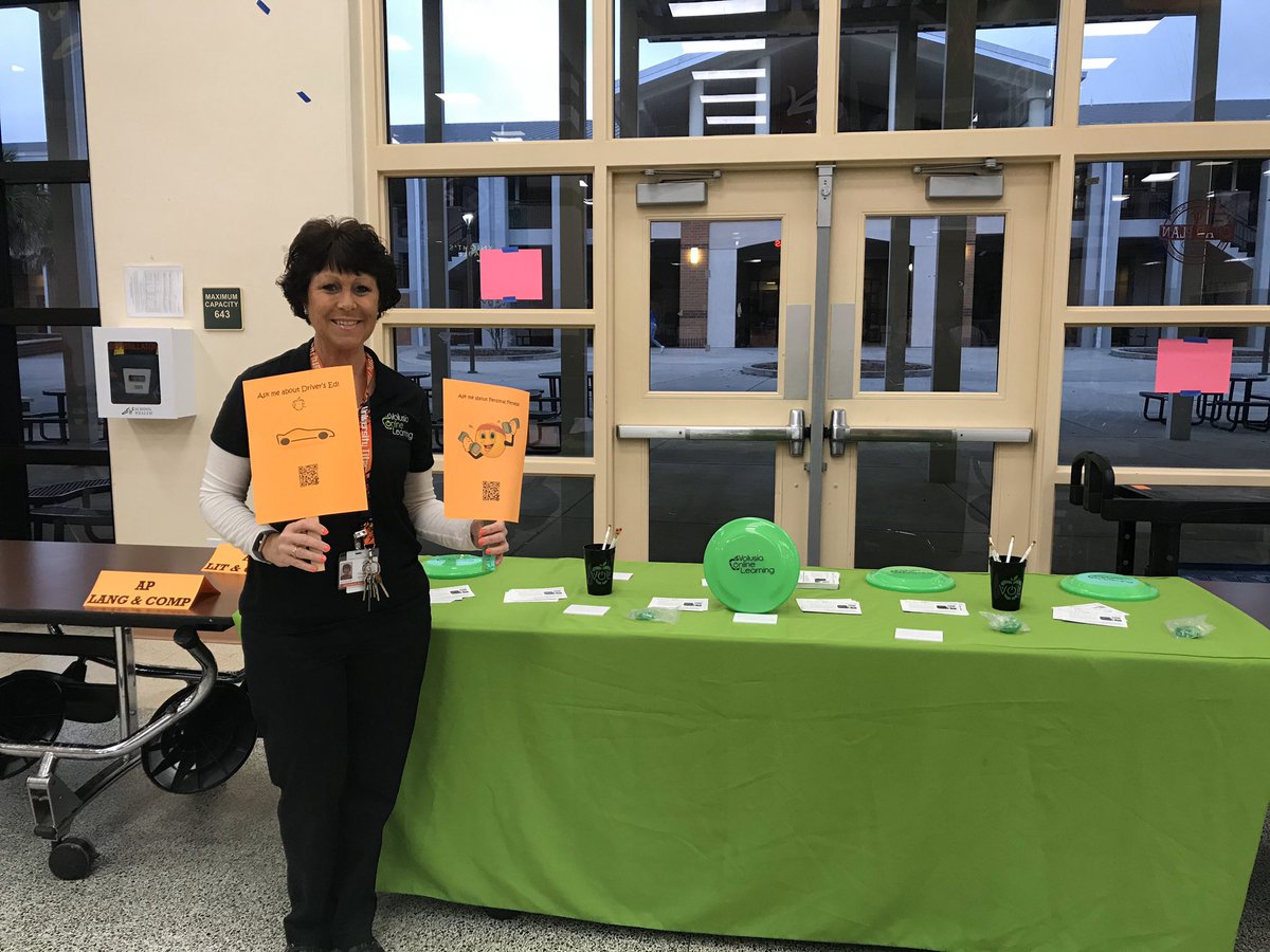 MJKestory's tweet photo. .@VolusiaOnline is ready to meet the future Titans tonight at freshman sneak peek! Stop by and ask @hamlin_ms about personal fitness and drivers ed over the summer while you’re there! #VOLRocks #VOLforyou @UHSTitans411 https://t.co/Z5E4LKwYBc