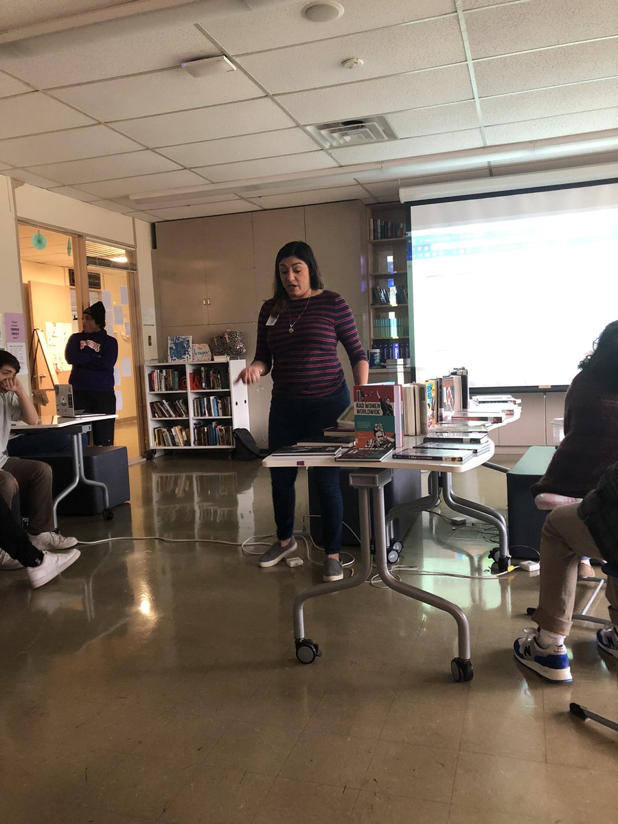 MsCorrigan123's tweet photo. Shout out to @librarian_roni for coming over to Excel Academy!! Students were able to check out books after her book talks. She also brought a special guest with her. Thank you for taking time to come over! #myAHISDstory https://t.co/xaGNChRle9