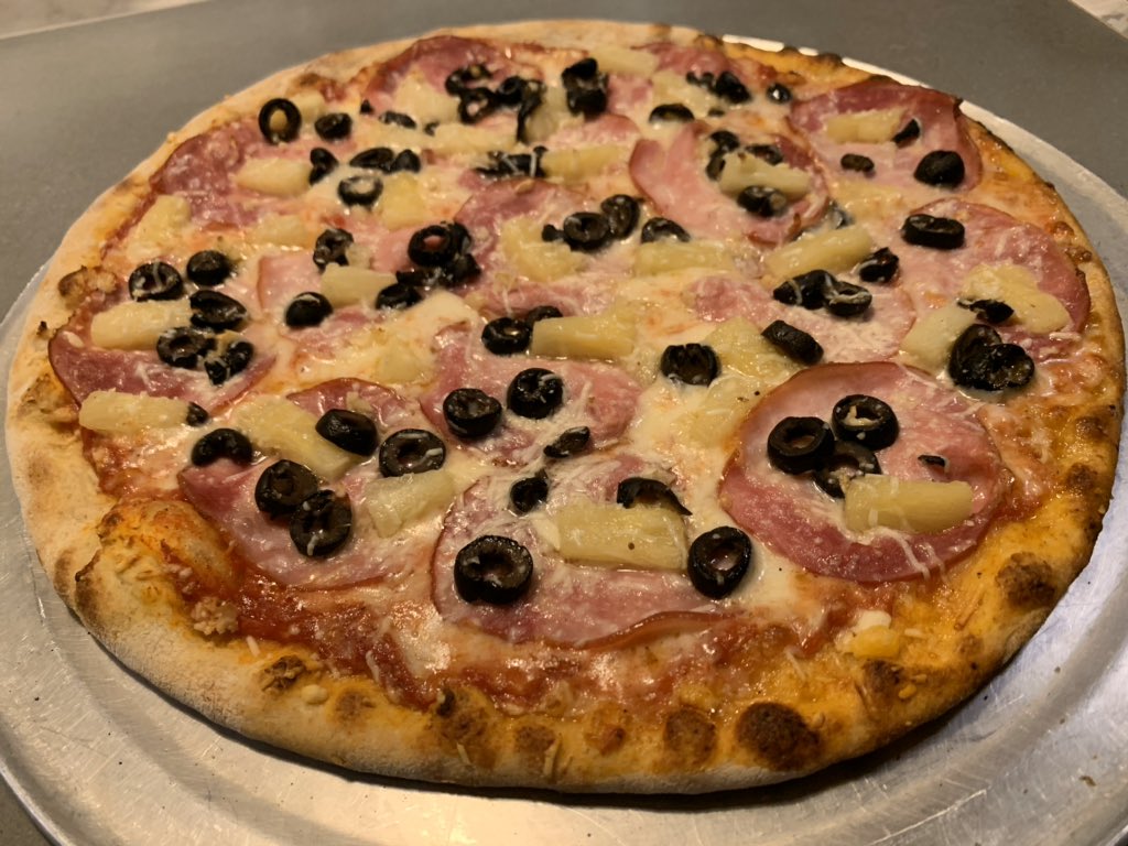 LocalMythPizza's tweet photo. PIZZA, it’s what everyone wants for dinner https://t.co/GdeBt9dZNn