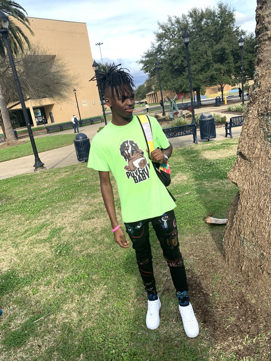 TrayPac_'s tweet photo. #bdayGuy❄️ https://t.co/UyTrxMcLYN