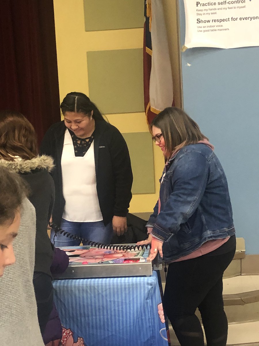 edu_lhs's tweet photo. Helping out at Tobias STEAM night! https://t.co/Trze5OHBso