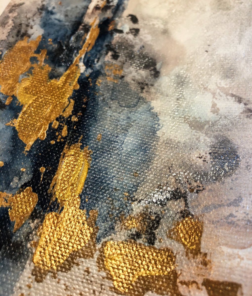 ThirdandWallArt's tweet image. Playing with metallic &amp;amp; pearlescent paint today and embellishing some canvas pieces✨! #customizedart #metallics #artdecor #wallart #artpublishing #artconsulting #artgallery #walldecor #decortrends #interiorstyling #abstractart #thirdandwall #intheoffice #thursdaymotivation