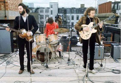 ringostarrmusic's tweet image. What a day a day on the roof a day in the life peace and love. 😎✌️🌟❤️🎶🎵🥦🦏☮️