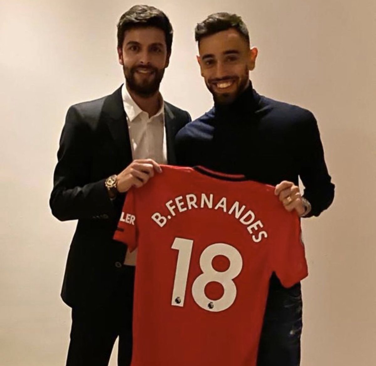 ManUnitedZone's tweet photo. Bruno Fernandes will wear the number 18 shirt! #muzone #mufc https://t.co/QAEdmSTOX2
