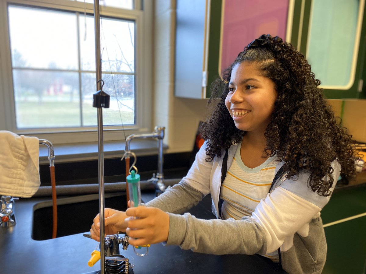 MrsGrenter's tweet image. #8Blue was very busy preparing for our Simple Machines Performance Assessment which begins tomorrow!  @GHMSBuckskins #handsonscience #authenticassessment