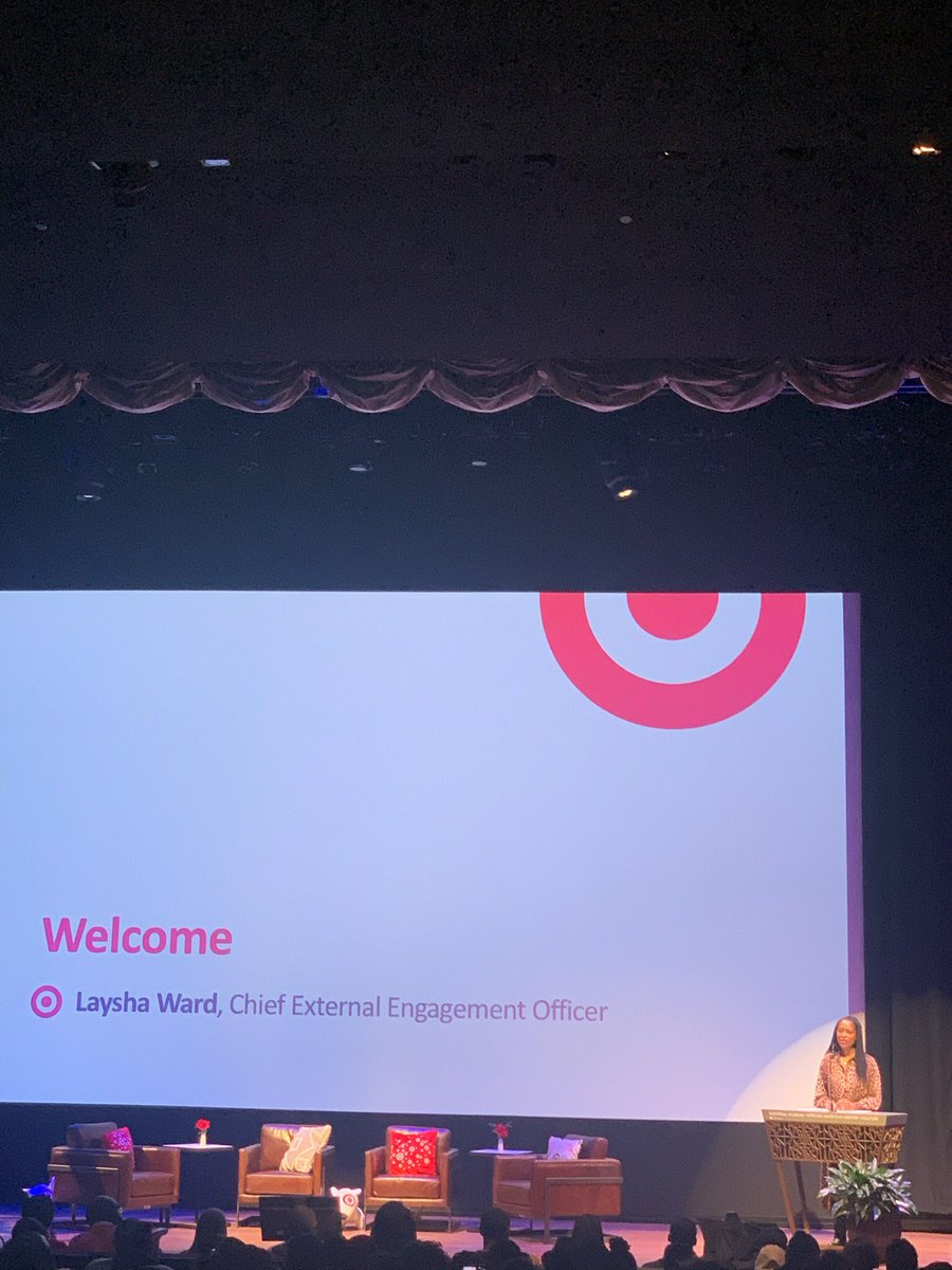 MakeItMSP's tweet photo. The main event! @LayshaWard delivering the keynote tonight sharing her personal story. #makeitmsp https://t.co/B0h4nkLv7z