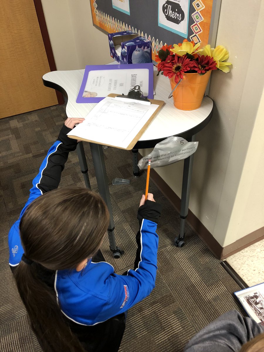 _MrsClark23's tweet photo. We had a blast “Mining for Gold” in room 407 today! Such a fun way to explore the California Gold Rush! Thank you so much for the idea @kellipalmerNISD 😊 #leaders2thecore #pveleads https://t.co/PTnjnborVM