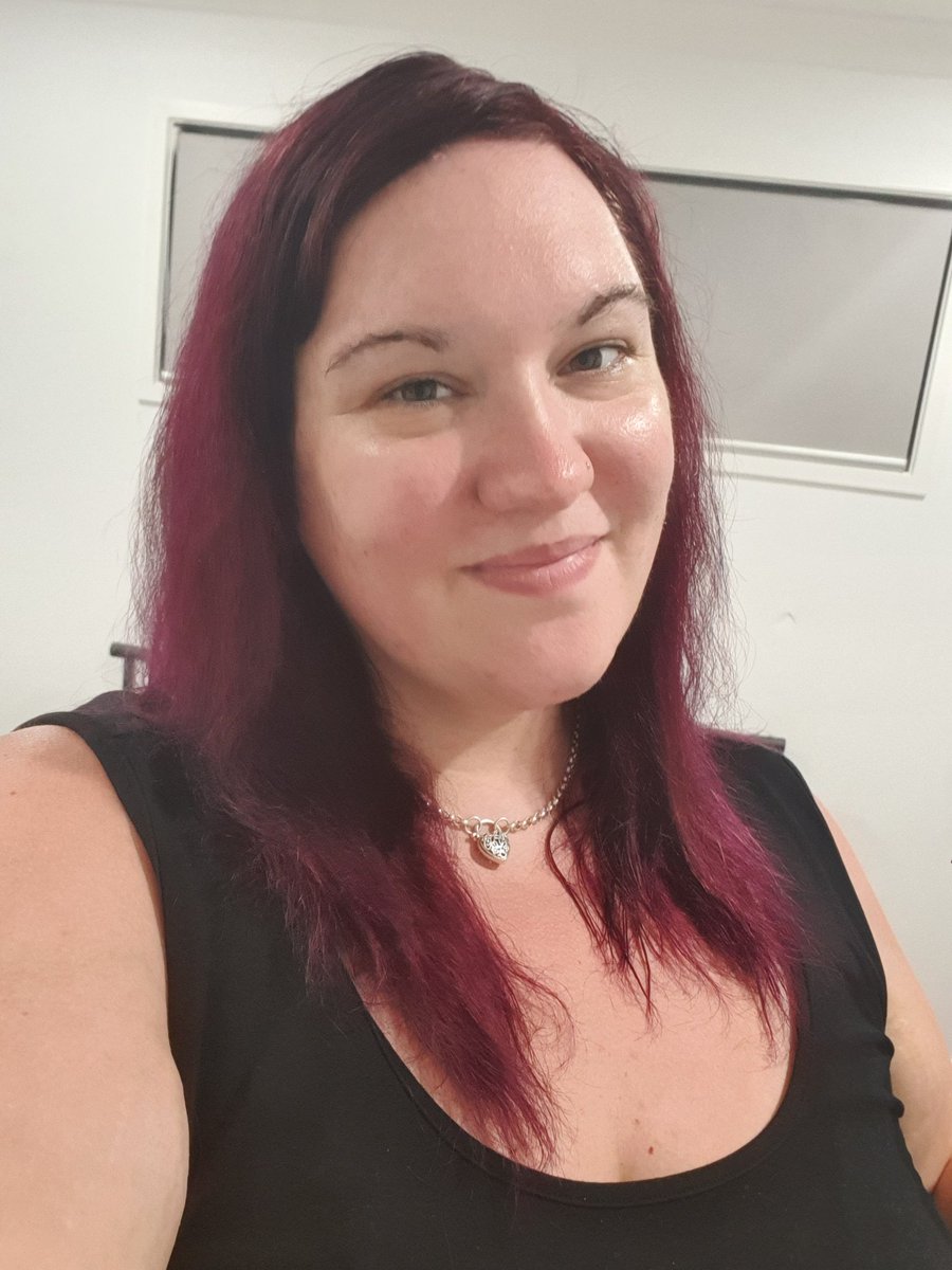 MoonMaidAudios's tweet photo. This is me with and without makeup! Sorry for any eyes I burn haha haha #makeupvsnomakeup https://t.co/9QkKjZ8be7