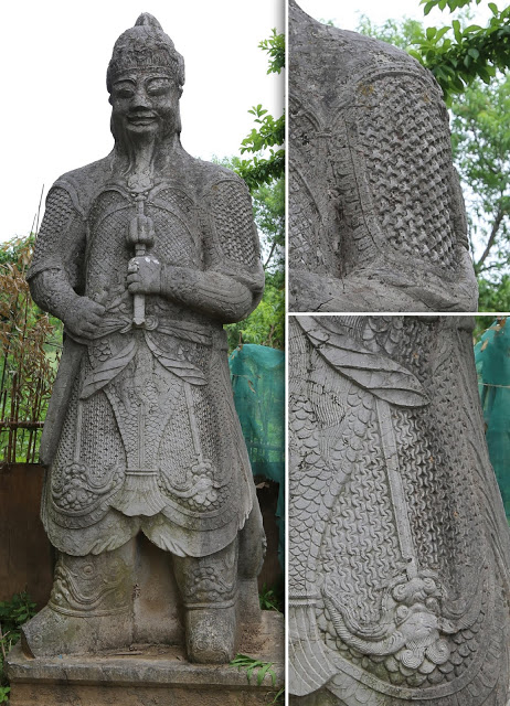 The thing people keep coming back to is "maybe it's just chain mail," but it's clearly shown alongside mail that looks like mail - and chain that looks like scale, and lamellar that looks like lamellar. But we must ALSO remember Charles Henry Ashdown and his rings.