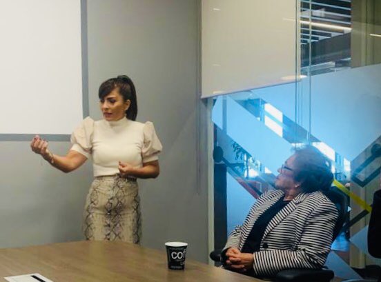 SPisthon's tweet photo. Tu sigue adelante con tus firmes convicciones, cree tan fuerte en ti que tu pasión sea la que te lleve a alcanzar tus metas.
Mujer, brilla y cree en ti. #solpisthon #capacitacion #evaluadora #speaker https://t.co/1w0B0LKvwI