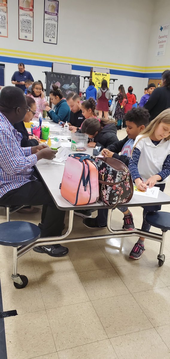 Escontrias_SA's tweet photo. Engaging activities + commited community × Awesome teachers + AVID critical writing= The formula to a successful Math night at Vista Del Sol. Come on over! We're here 'til 7! ✏📐📊📈💲📚💡📖 #VDSAVID #ElevateToGreat https://t.co/RIqPXp3i6v