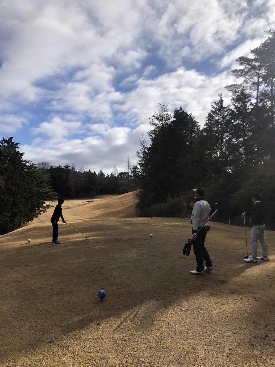 ikeada_no_ryu's tweet photo. 初の本コース🏌️‍♂️

練習あるのみ👌
#本コース #池田カンツリー倶楽部
#初めて #もっと練習しよ https://t.co/erNNQt4s3r