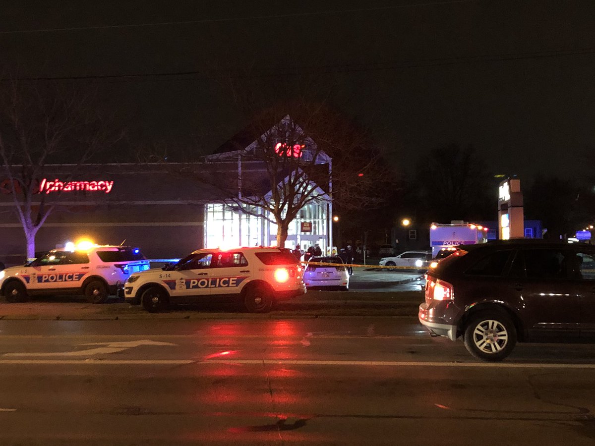 EricHalperinTV's tweet image. NEW: @ColumbusPolice say the robbery suspect shot and killed by officers at the CVS by Broad &amp;amp; James is a 15-year-old boy. Police say there was a confrontation &amp;amp; suspect had a weapon but police would not specify what kind. @nbc4i