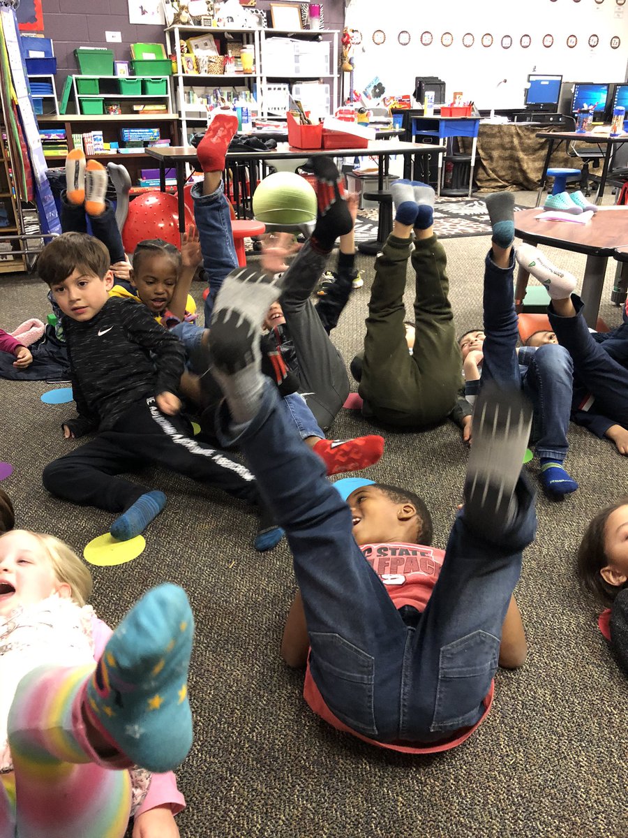 LeahKolarik's tweet photo. We filled up Mr. Potato Head so-class reward?? Sock party of course!! #budgetfriendlyprize @HumbleISD_LSE #leopardspotting #pawsitivepaws https://t.co/lOXMYoXtgB