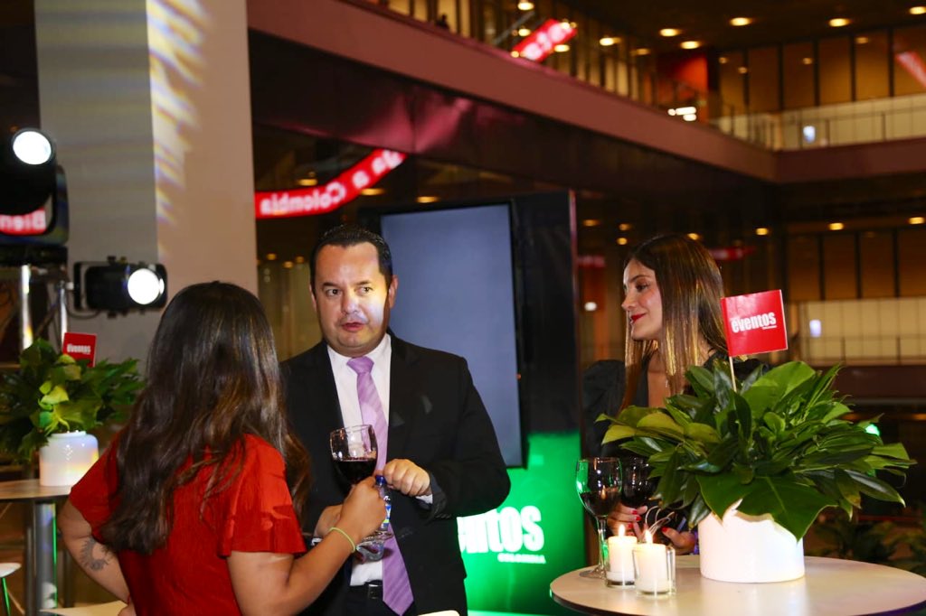 AgoraBogota's tweet photo. Es un honor ser el espacio de encuentro de la industria en el cóctel especial de la Revista Eventos esta noche🌟. ¡Bienvenidos! @eventosrev https://t.co/AF4l2OtSle