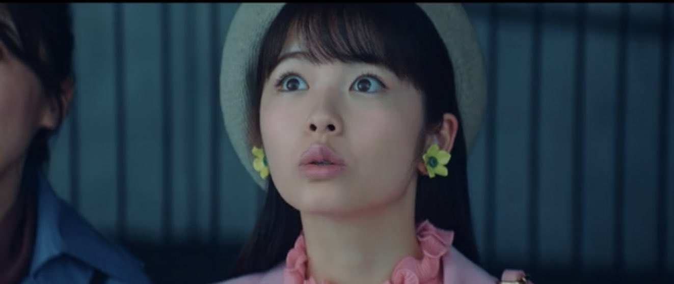 ミニりぃ 0127小芝風花ちゃん 驚く顔だけでこんな色んな表情がある女優さんなかなかいないんじゃないかと しかも30秒のcmの中でこんなコロコロと 小芝風花 Smbcモビット T Co Z9e61n45ct Twitter