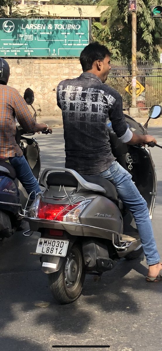 phssssst's tweet photo. @MumbaiPolice Here take!! https://t.co/yW4GU8pSyB