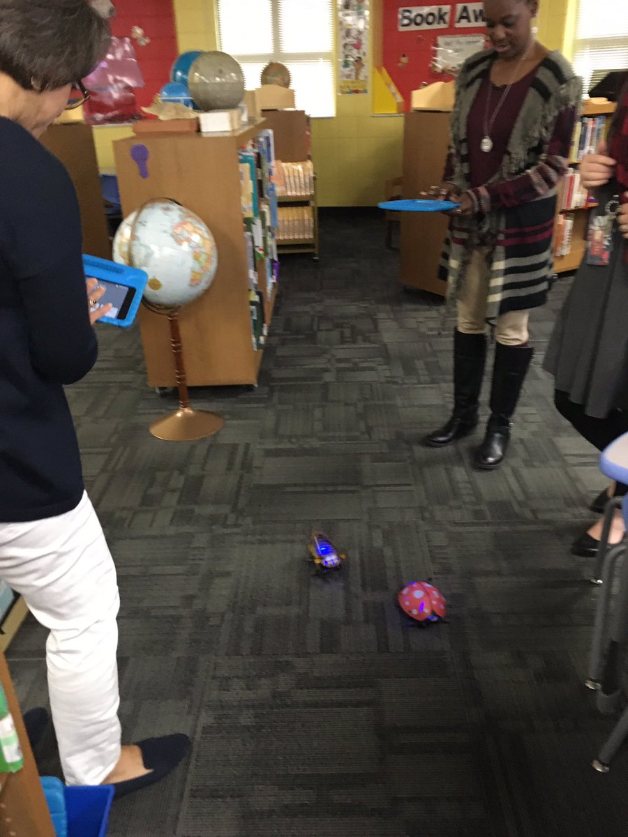 STOP MOTION and ROBOTS = a  great day at <a href="/Cherokee_JCS/">Cherokee Elementary</a> w/ <a href="/Wigginss_0914/">Sharon Wiggins, M.Ed</a> &amp; <a href="/Anna_Adams16/">Anna Adams</a>! If you missed it and want to join, keep an 👁 out to come explore and create with us! #DLDay #JCSDLDay2020 here we come!