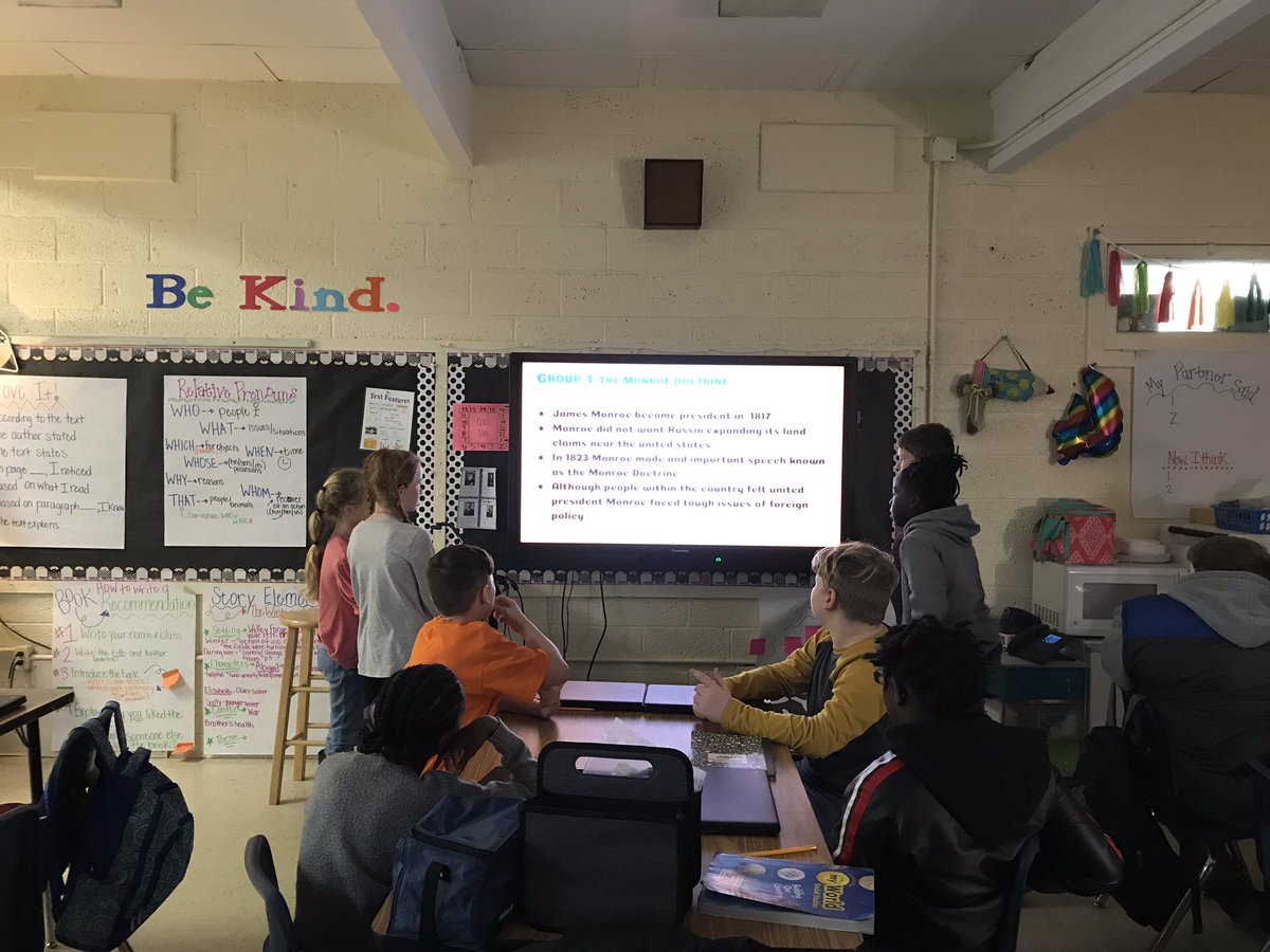 mrsdeaneWGE's tweet photo. Collaborating and creating...thatβs what good teachers do! My 4th graders planned the SS lesson on the Westward expansion and were the teachers today. π π #weleadwge #KidsDeserveIt #wgepride #teachersfortheday https://t.co/z4mYei2RaC