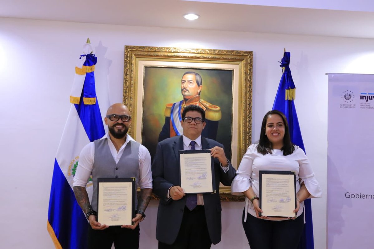 Hoy junto al Comisionado para Proyectos de Juventud <a href="/SalvadorAlasC/">Salvador Alas 😎</a> firmamos un convenio con la Universidad Gerardo Barrios de San Miguel <a href="/UGB_SV/">Universidad Gerardo Barrios</a> por un monto de $24,800 anuales para 3 años.

Las primeras becas para jóvenes del oriente 🤩!!!