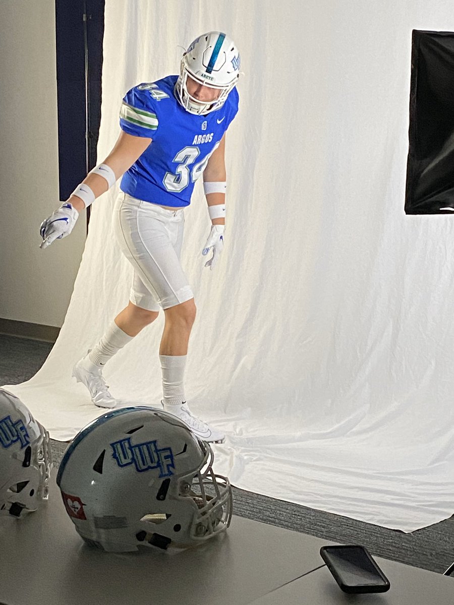 LoganHeiter's tweet photo. Extremely excited to announce that I will be continuing my academic and athletic career at the University of West Florida! Thank You , @ISWEATGREATNESS @CoachDez03 @DaphneFBTrojans @CoachKrutsch @PeteShinnick #GoArgos #Arete https://t.co/a9OLYIRICX