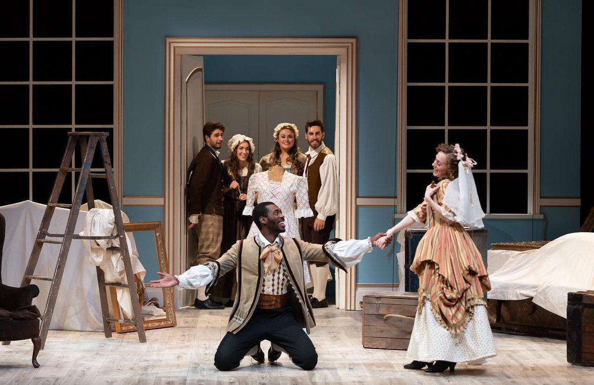 We're thrilled to welcome back baritone Korin Thomas-Smith to #KCS. Korin will be joining co-soloist Charlotte Stewart-Juby for Brahms Requium on Sunday, April 26. Here's  Korin bringing down the house as Figaro at a UofT Opera production this past fall. #YGK #Opera #Brahms