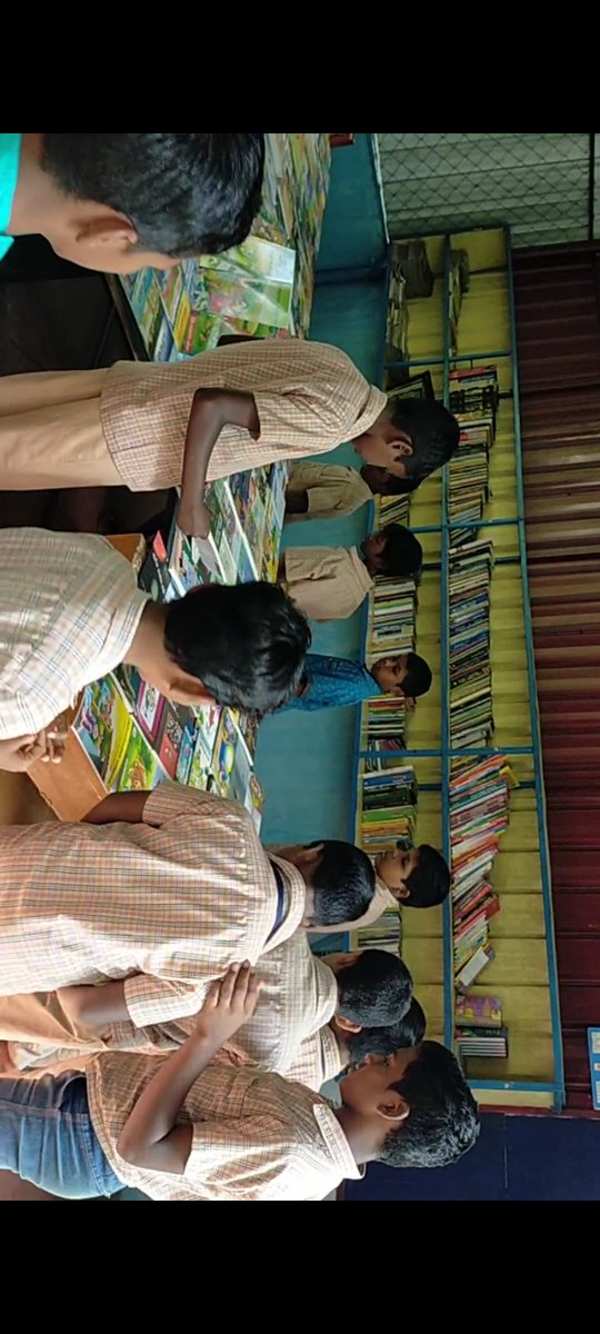 ramakrishnascl's tweet photo. எங்களால் இயன்ற வரை மாணவர்களுக்கான புத்தகங்களை தேடி தேர்ந்தெடுத்து வாங்கியுள்ளோம்.....1300 புதகங்களுக்கு மேல் உள்ள நூலகத்தில் 10,000 புத்தகங்களை கொண்ட நூலகமாக உருவாக்குவதே எங்கள் இலக்கு... https://t.co/5LKNvVhhJY