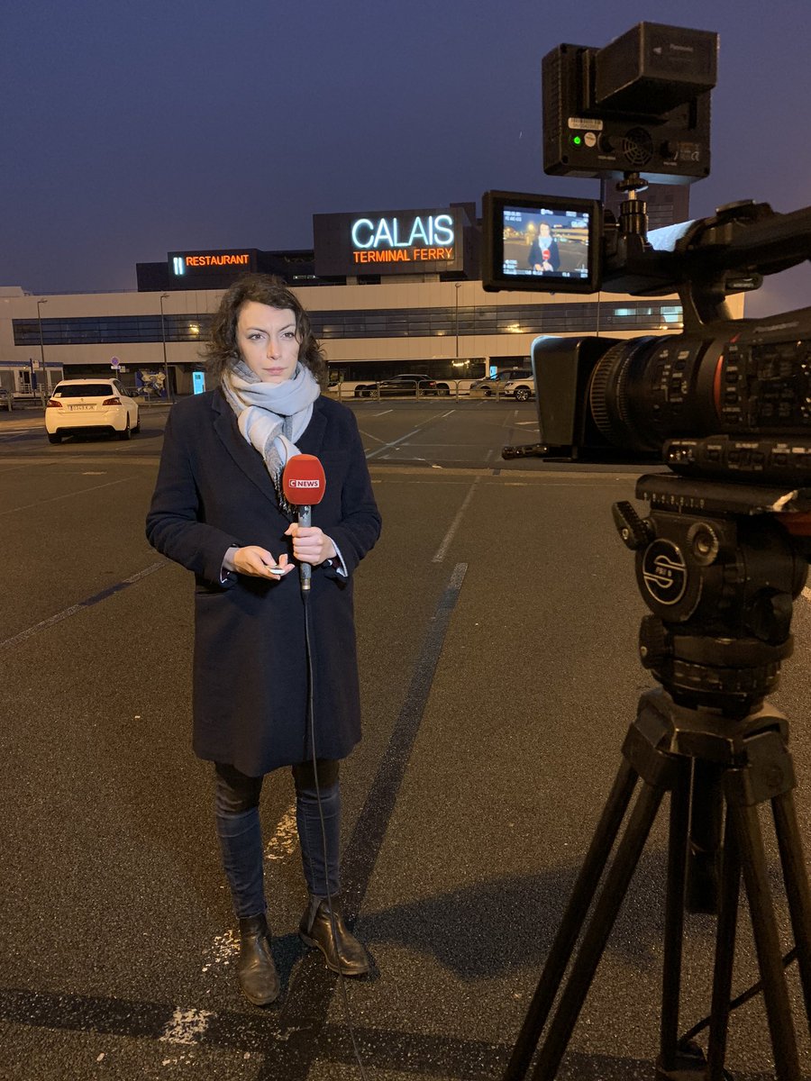 cnews_hdf's tweet photo. Pendant 2 jours, on va parler #brexit sur @CNEWS. Ce matin, en direct du port de #Calais avec @FrederiqueMazy https://t.co/InYP3cm3su