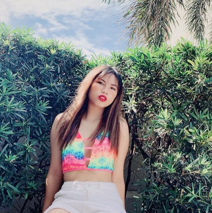 Juvygracemaniq1's tweet photo. @PBB8_UpdatesPH Lie lie.. 😊, 
Syempre kahit ano ipasuot mo bagay. Ganda diba.

(Doon sa nakita kong dumadada opps..🙊realtalk mas waray pa kmo mag katnga ha husay ni lie noh) https://t.co/T1OChRtpgc