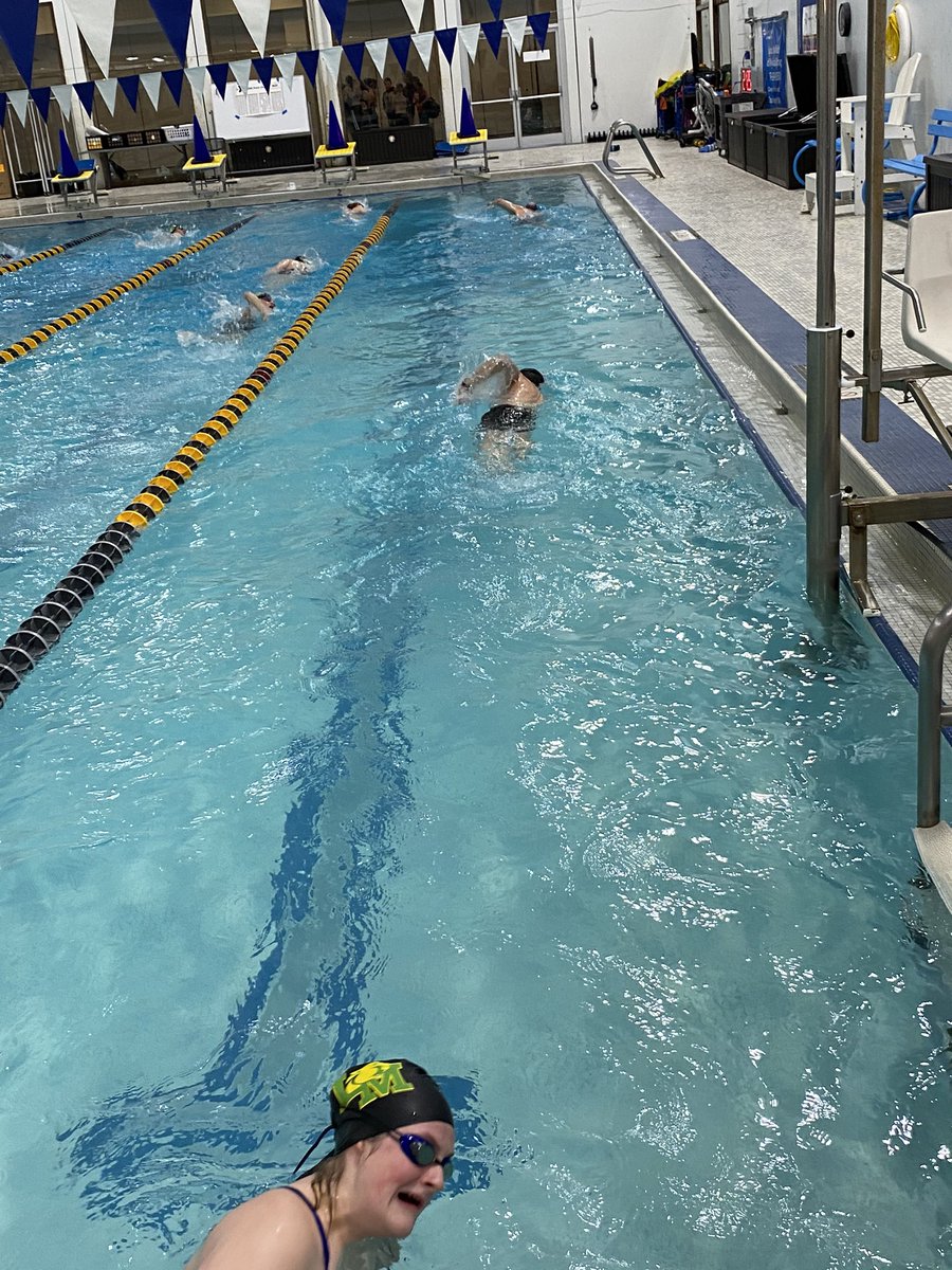 Look at Coach Zoe making waves 4 LLS and even brought her own personal counters!!!