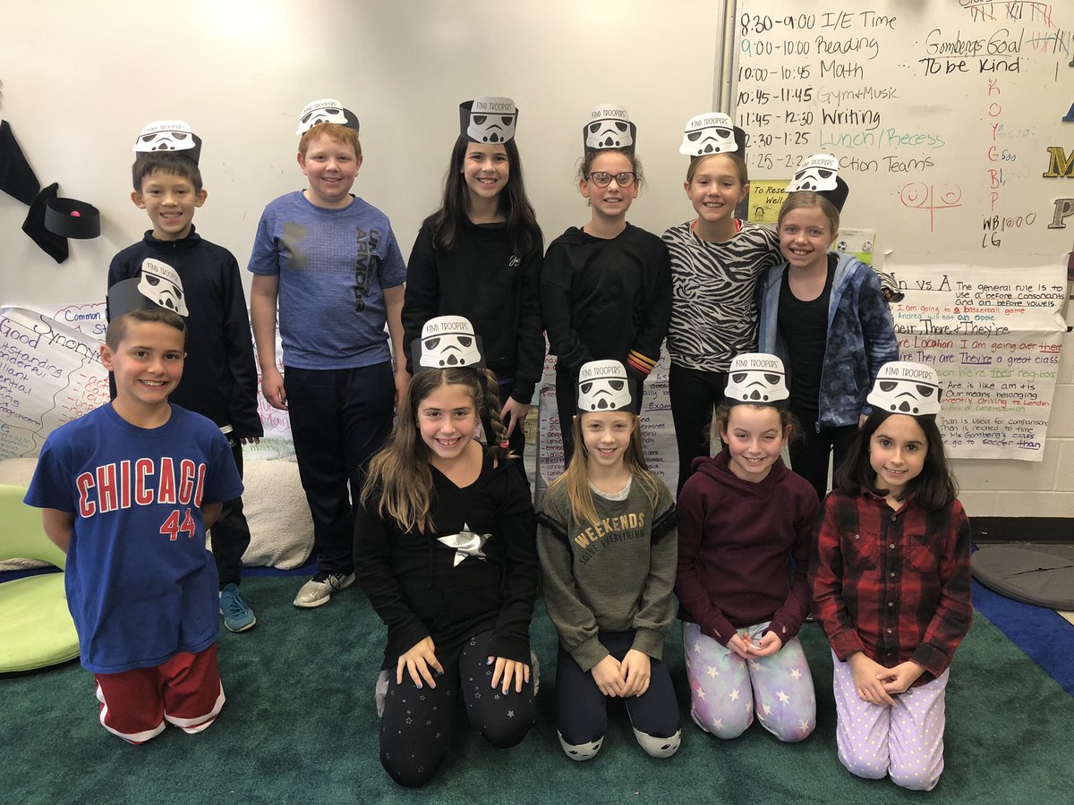 CBinderMarkey's tweet photo. The student lighthouse team were kindness troopers this week running the Great Kindness Challenge at Kipling! #kiplingiskind #kip109 #engage109 @Amanda_Gomberg https://t.co/4LbkhJYMl4