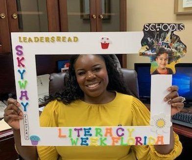 FSWSkyway's tweet photo. Our Leaders Read! Celebrating Literacy Week at Dr. Frederica S. Wilson/Skyway Elementary School. #FLliteracyweek #Greatnorth @MDCPS @MDCPSREADING @Tiffany95592541 @ETOGilMath https://t.co/QLPjTPgNOd