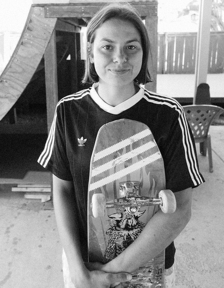 Skaters for Bernie tweet media