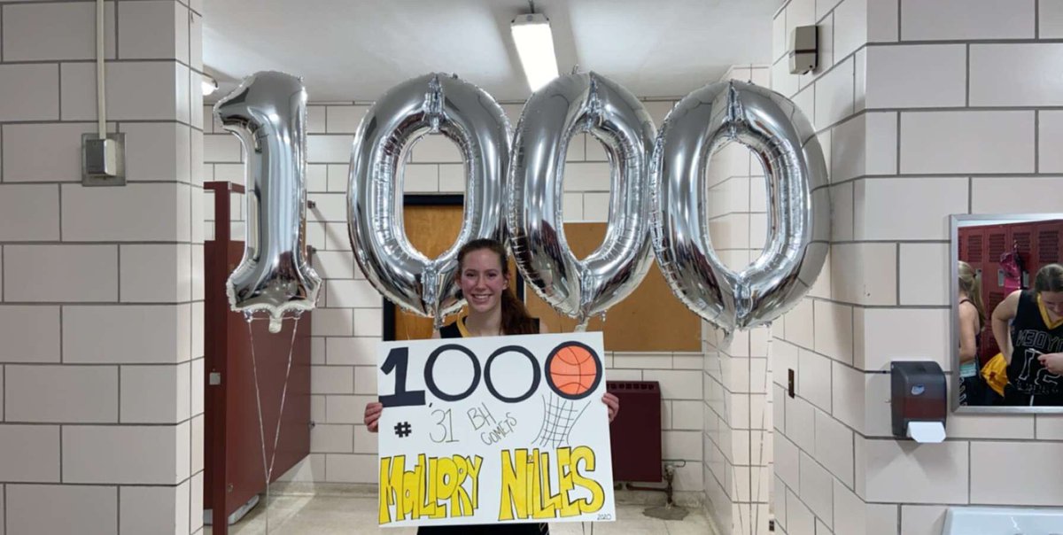 HUGE congratulations to @malnil11 on 1,000 career points tonight !! we are so so so proud of her and everything she has accomplished :)