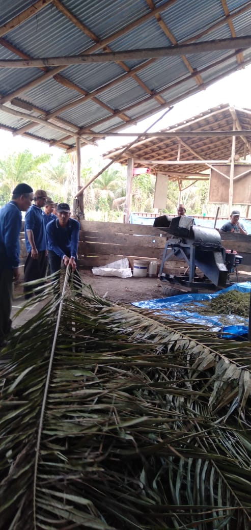 RAfrijon's tweet photo. Pemanfaatan Dana Desa di bidang Pembangunan dan Pemberdayaan, yang manfaatnya langsung menyentuh masyarakat. 
#100HariKerjaMenteriDesa 
@halimiskandarnu 
@anwsanusi 
@imansyukri 
@taufikmadjid71 
@fachrilabalado https://t.co/x8FjZTsQL9