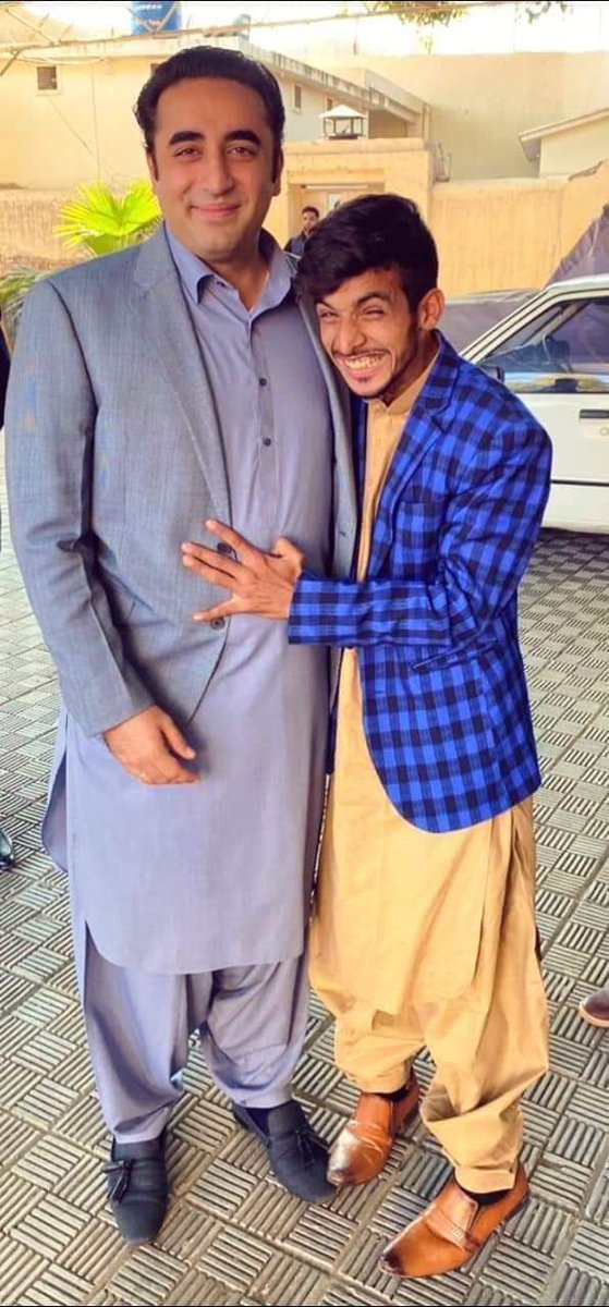 shar_shahab's tweet photo. This is how PPP leadership cares &amp; give respect to poor workers. He's Asadullah Pechuho a mentally challenged boy but die hard jiyala, always meet at the land of martyrs. Short of words to express my happiness to see him with @BBhuttoZardari &amp; the way he hugged him  #PPPforPoor https://t.co/PBMonyGiFl