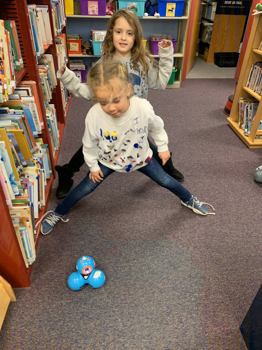 Ballwin Library (@ballwinlibrary) on Twitter photo <a href="/mrs_mercurio/">Mrs. Mercurio</a> inspired by the book Bear Came Along drives Dash the Robot down the river #thisisOURballwin #whatwedo #rsdlibraries <a href="/mrs_mercurio/">Mrs. Mercurio</a> inspired by the book Bear Came Along drives Dash the Robot down the river #thisisOURballwin #whatwedo #rsdlibraries