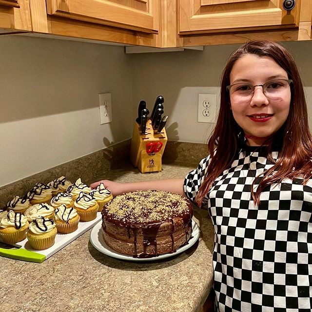 elenasando's tweet photo. She’s been baking all evening. Hours of watching Great British baking show pays off 🍰🍪🧁#baking #greatbritishbakingshow #chef #kidsbaking https://t.co/MAOlI1BcDN https://t.co/UtqwrzRMQv