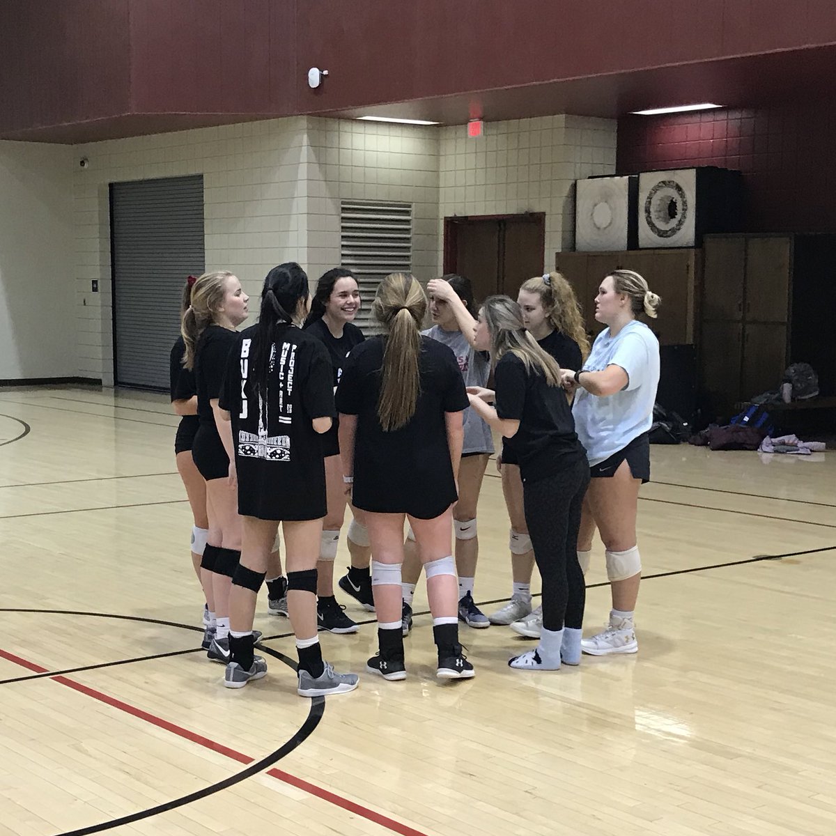cstrok's tweet photo. The energy, effort and enthusiasm from @razorbackwcvb this week has been second-to-none! SO fortunate for the opportunity to coach these student-athletes! #weAR #RazorbackWCVB #PUSH https://t.co/ZgcLssNaWw