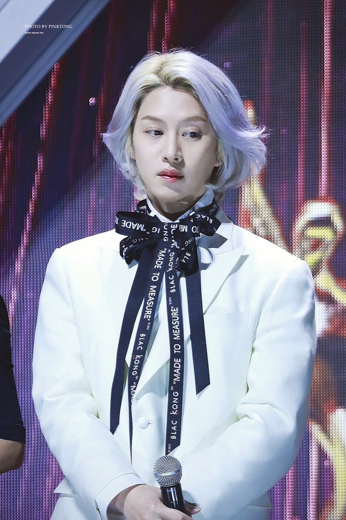 PINKTONG__'s tweet photo. 200130 SMA HD

"𝘽𝙚𝙛𝙤𝙧𝙚 𝙖𝙣𝙮𝙤𝙣𝙚 𝙚𝙡𝙨𝙚."

#김희철 #KimHeeChul https://t.co/vO2ggn9P51