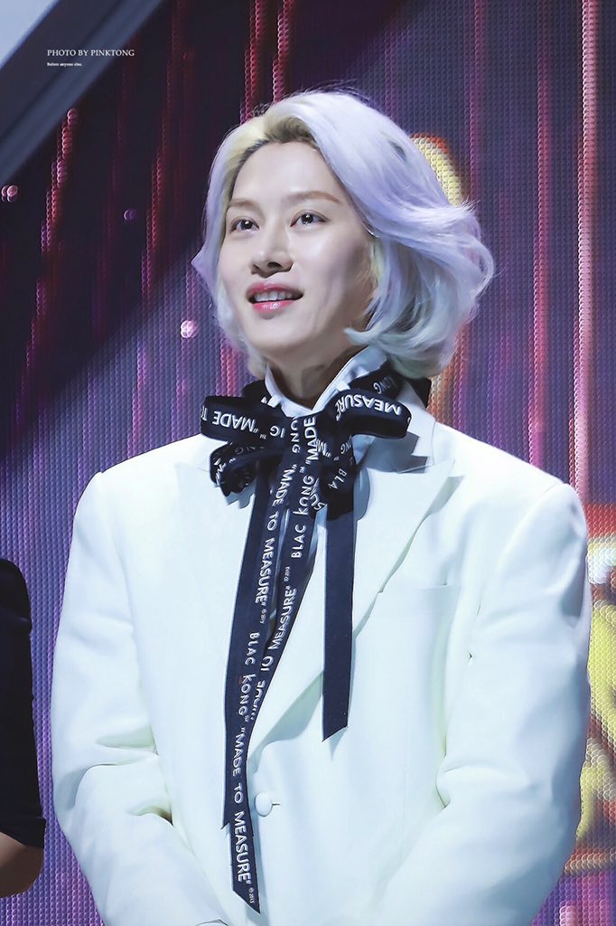 PINKTONG__'s tweet photo. 200130 SMA HD

"𝘽𝙚𝙛𝙤𝙧𝙚 𝙖𝙣𝙮𝙤𝙣𝙚 𝙚𝙡𝙨𝙚."

#김희철 #KimHeeChul https://t.co/vO2ggn9P51