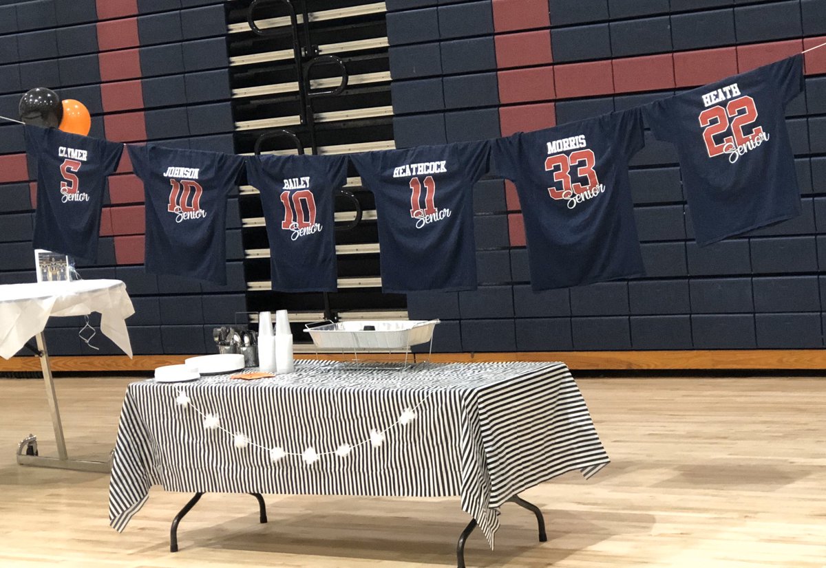 WHS_CATS_BBALL's tweet photo. 🚨🏀Senior Night🏀🚨

Honoring our seniors tomorrow with an early breakfast!

🕰 7:30AM
🗓 Jan. 31
📍WHS GYM

🏀GAME DETAILS🏀
🆚 Villa Rica
📍WHS GYM 
🕰VG 6:00 VB 7:30
🚨Seniors with student pass get in for FREE!!! https://t.co/aiLKeSbpYv