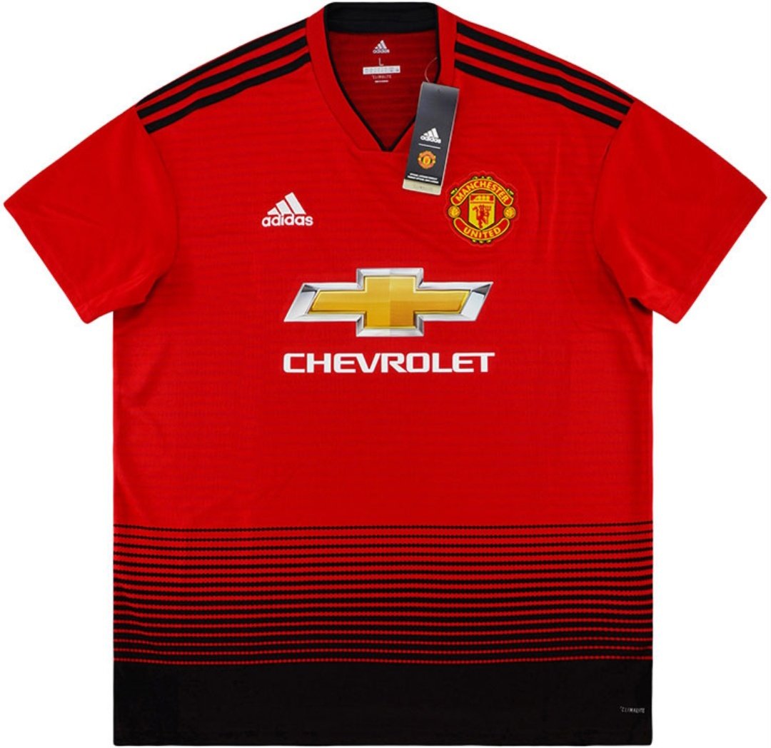 unitedarmyfc's tweet photo. Giveaway!

Jika Bruno Fernades mencetak gol di debutnya saat melawan Wolves, Admin akan pilih 1 orang yang beruntung untuk mendapatkan jersey original manutd 18/19

Syaratnya :
1. Follow akun @adoredevils
2. Like &amp; retweet postingan ini

#MUFC #UNITEDARMY #GiveAwayBF #adoredevils https://t.co/Z1oHEnolrE