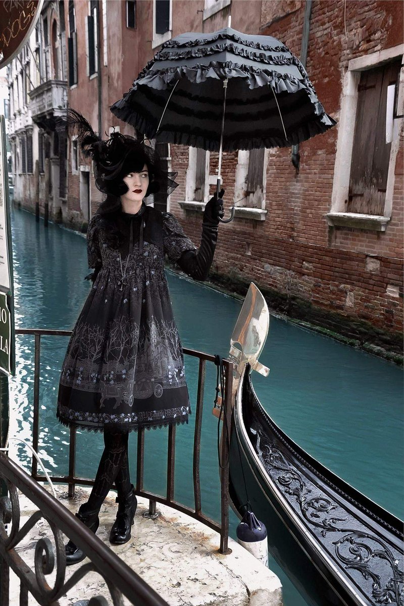 AngelGrief's tweet photo. ♧════════♧۩♢۩♧════════♧
#Gothic #Girl #GothicGirl 
#Dark #DarkGothic #DarkBeauty 
#DarkGothicBeauty #Beauty 
 
♧════════♧۩♢۩♧════════♧ https://t.co/5lHZ0BX8df