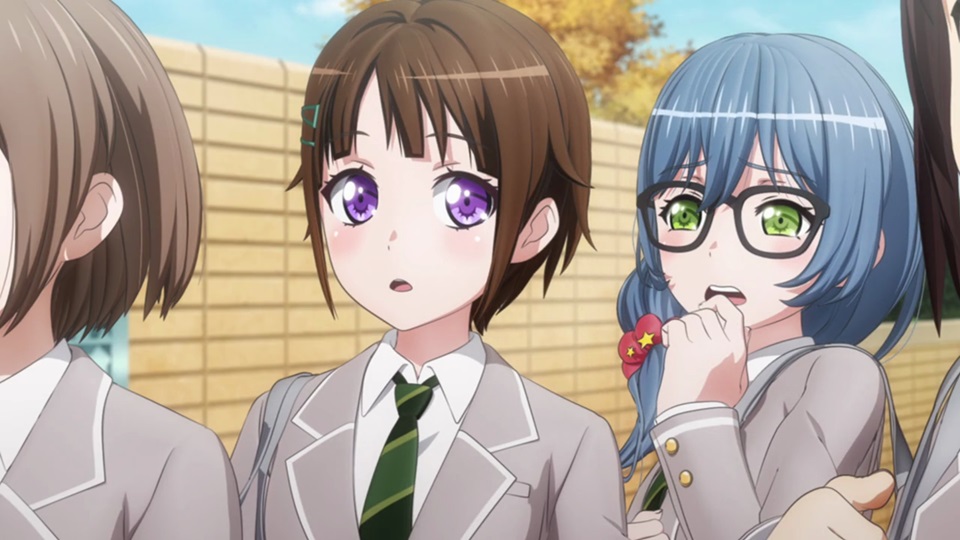 コバヤシ ここからはコミカルな追いかけっこを通じて 個別のキャラの顔とか それぞれの関係性とかが見えてくる 戸山明日香 ウチの 六花ってどういうことだ あっちゃんもチュチュ様とは違った方向で 好きな女を横から掻っ攫われる運命の女ではある