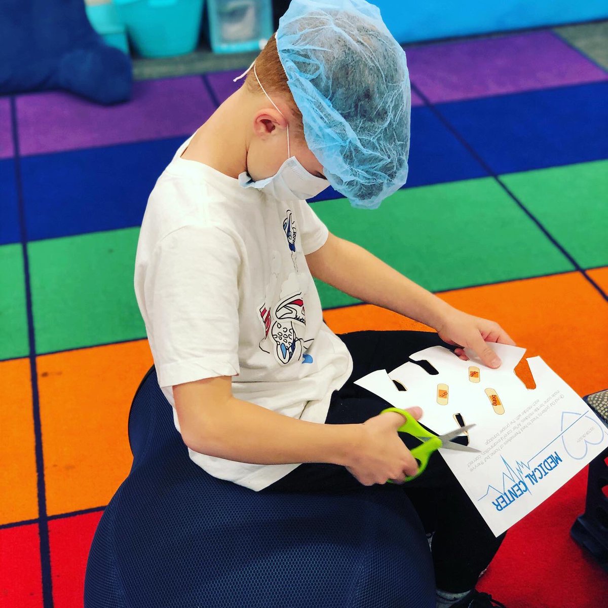 MissEteach3's tweet photo. What other way is there to practice text features and division?! #SurgeryDay #wearetps #jardine #setthestagetoengage https://t.co/pERiiNzxKV