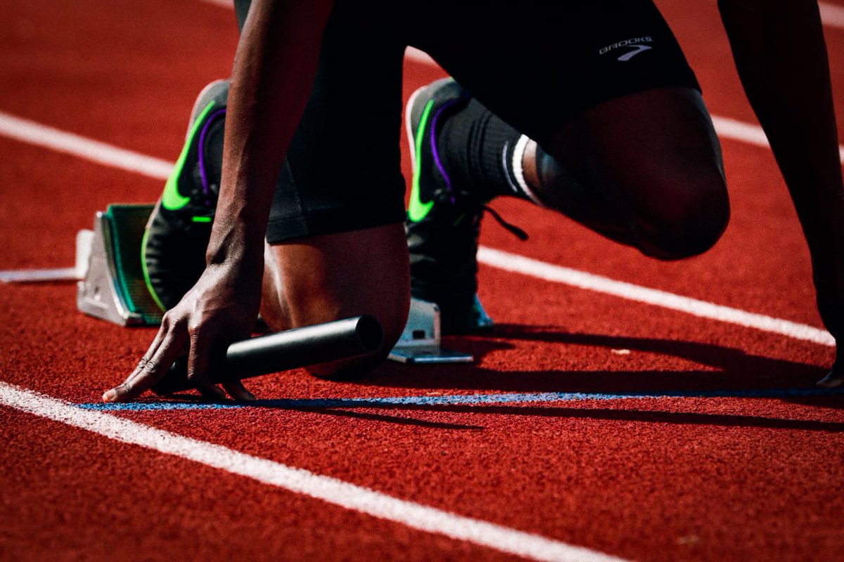 BEATyourBEST3's tweet photo. Do you include #trackwork in your #fitness program? ⁠
#Tracksessions are a great way to get in some high intensity running and improve your #VO2max and #speed #endurance. ⁠
#beatyourbest #trackrunning  #running #remotetraining  #athletics #Wednesdaytrackday #hiit⁠
⁠
⁠ https://t.co/wLvbZ4FMwd